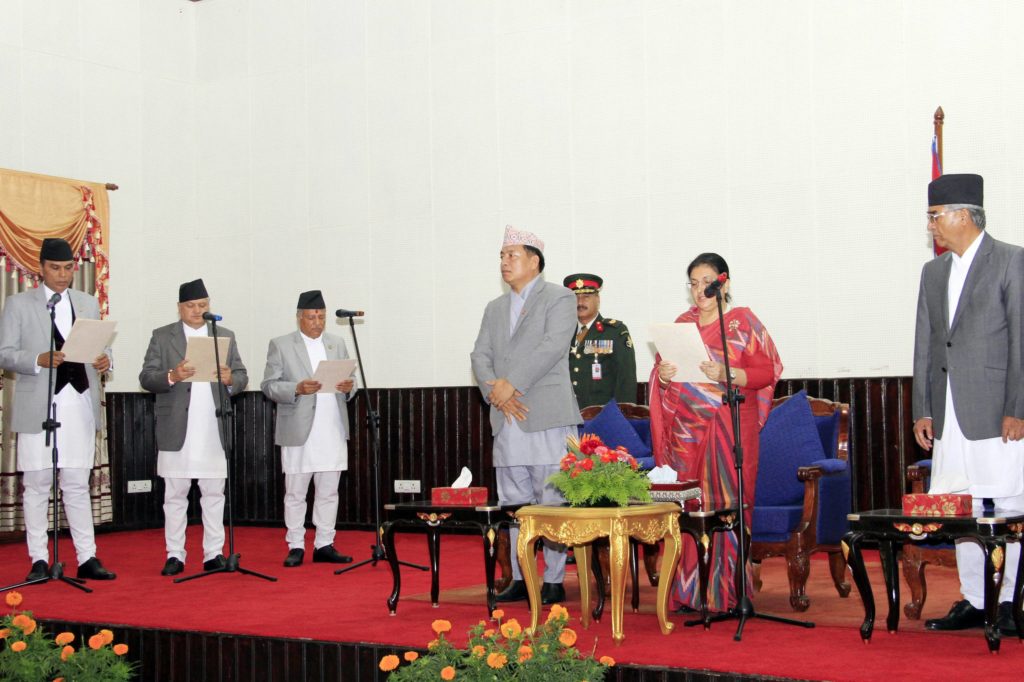 राष्ट्रपति भण्डारीद्वारा नवनियुक्त तीन मन्त्रीलाई शपथ