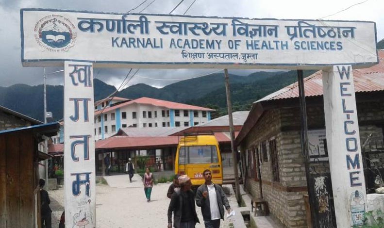 कर्णाली स्वास्थ्य विज्ञान प्रतिष्ठानका चिकित्सकद्वारा सामूहिक राजीनामा