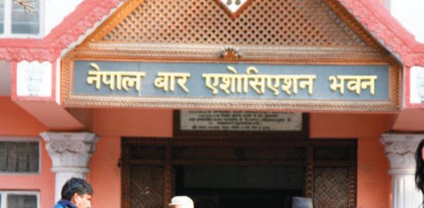 न्यायालयप्रति हस्तक्षेप नगर्न आग्रह