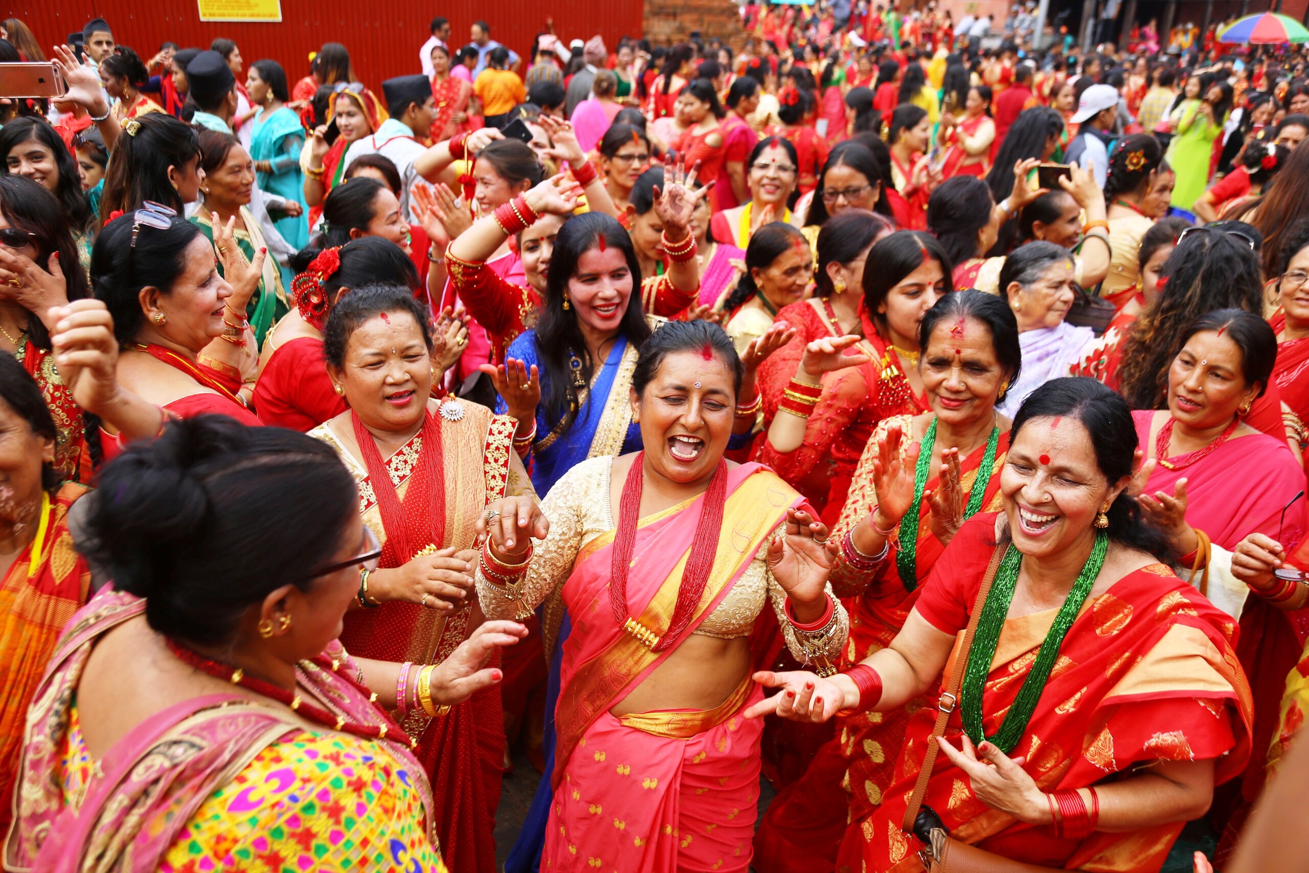 पशुपतिनाथमा दर्शनार्थीको भिड