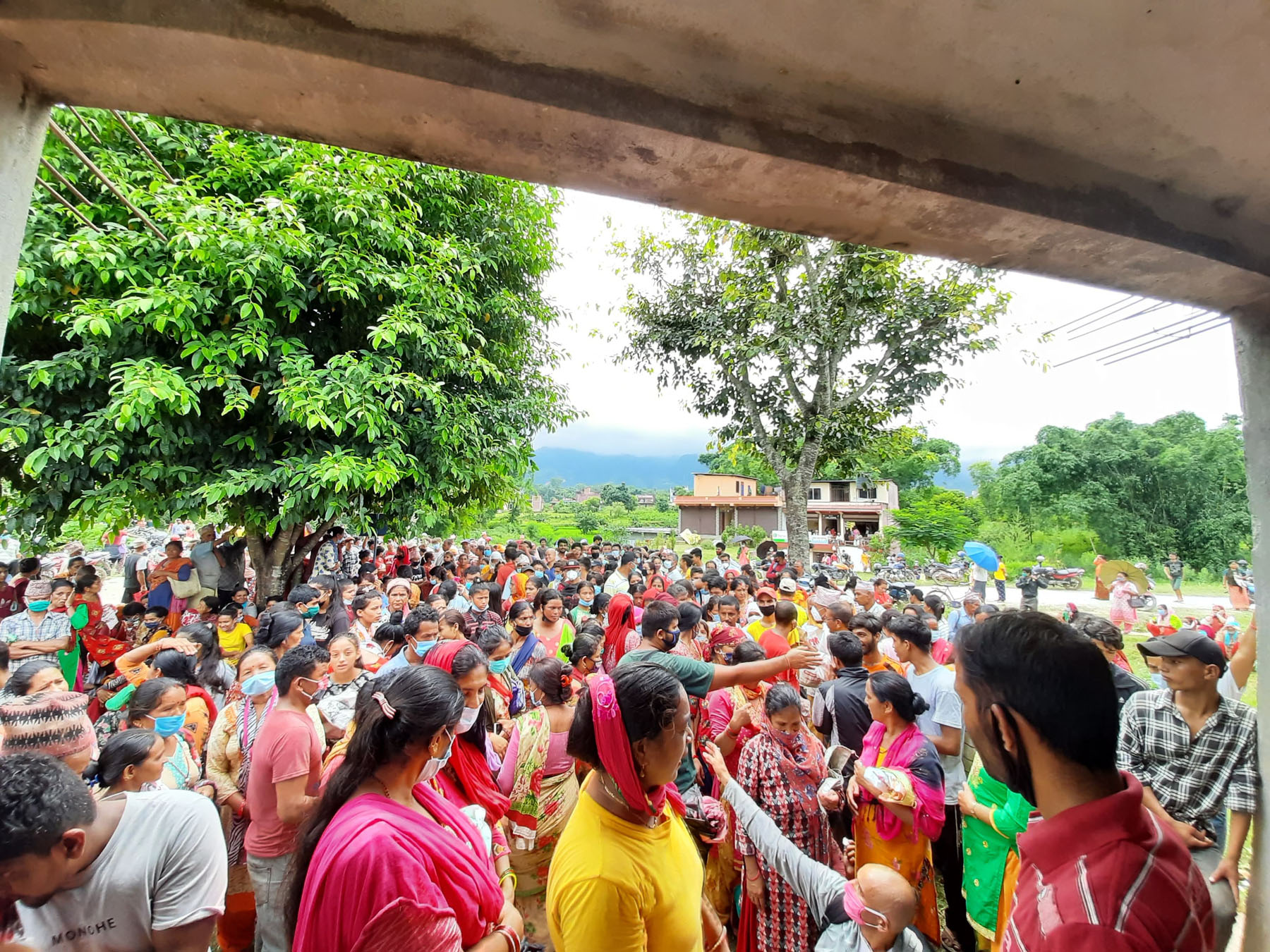 युरिया मल लिन कृषकको भीड