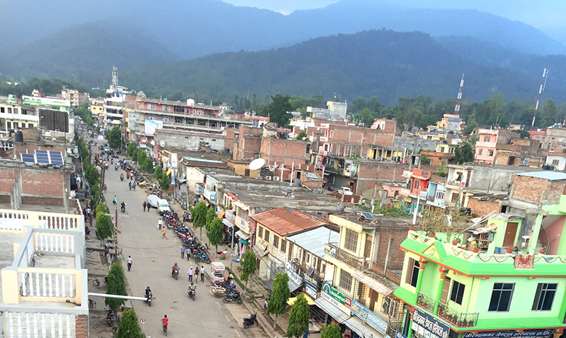 वीरेन्द्रनगर नगरपालिकाले अवैध संरचना हटाउन सुरु गर्यो