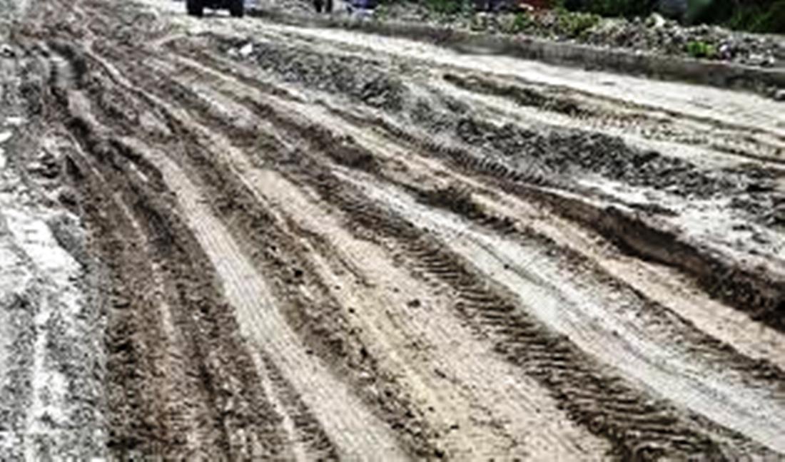 मंगलगढी काँक्रेविहार सडक अलपत्रः तत्काल काम थाल्न स्थानिय प्रशासनको निर्देशन