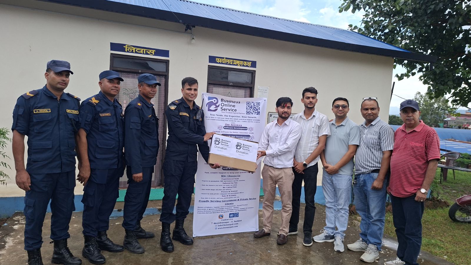 बिजनेस अनलाइन सर्भिसद्वारा नगर प्रहरीलाइ आधुनिक कम्प्युटर हस्तान्तरण