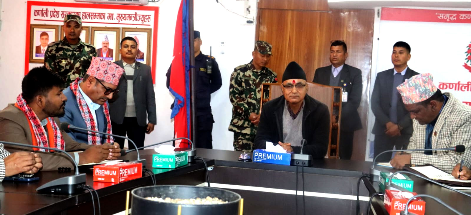 फाइरलवाला छलफल:  मुख्यमन्त्रीको राजीनामा मागेपछि खैलाबैला