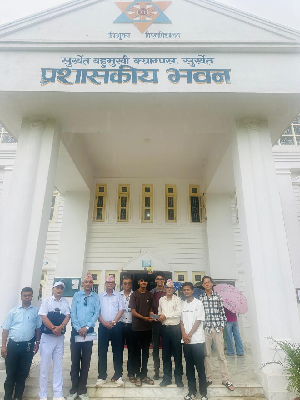 स्टुडेन्ट क्वालिटी सर्कलद्वारा भोटेकोशी बाढीपीडितका लागि राहत रकम हस्तान्तरण